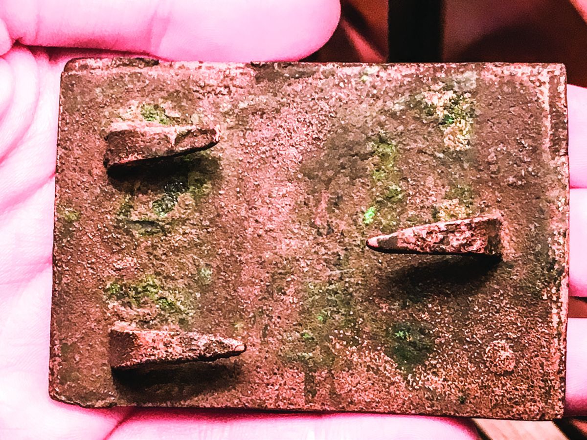Front and back of C.S.A. belt buckle. Note the crude casting.