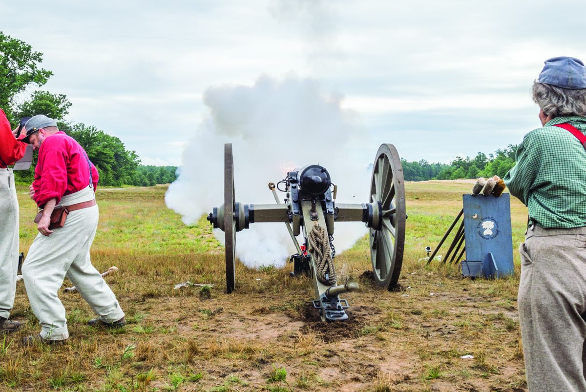 Norm Gibson/1st SC Vol. Infantry, 10-Pdr. Parrott Rifle, Bacon Creek match, Sunday.