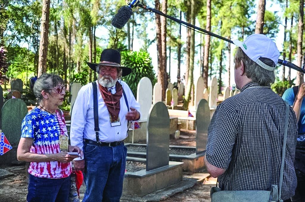 Gwen and Rex Gray of Tucumcari, N. Mex. are interviewed by a production team from N.Y.
