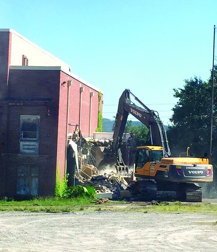 Demolition of the Franklin High School gym. (Joanna Stephens Battle of Franklin Trust)