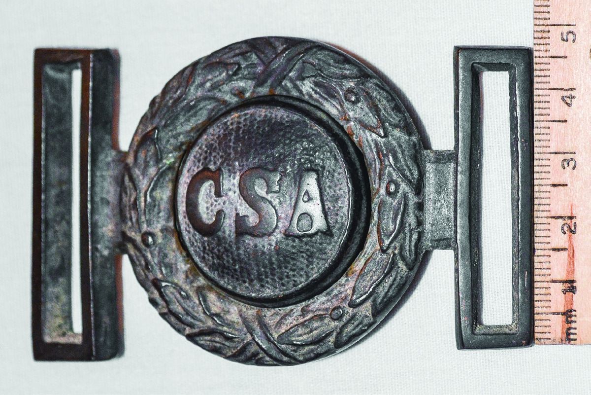 The belt loop on the wreath side measures about 47mm.