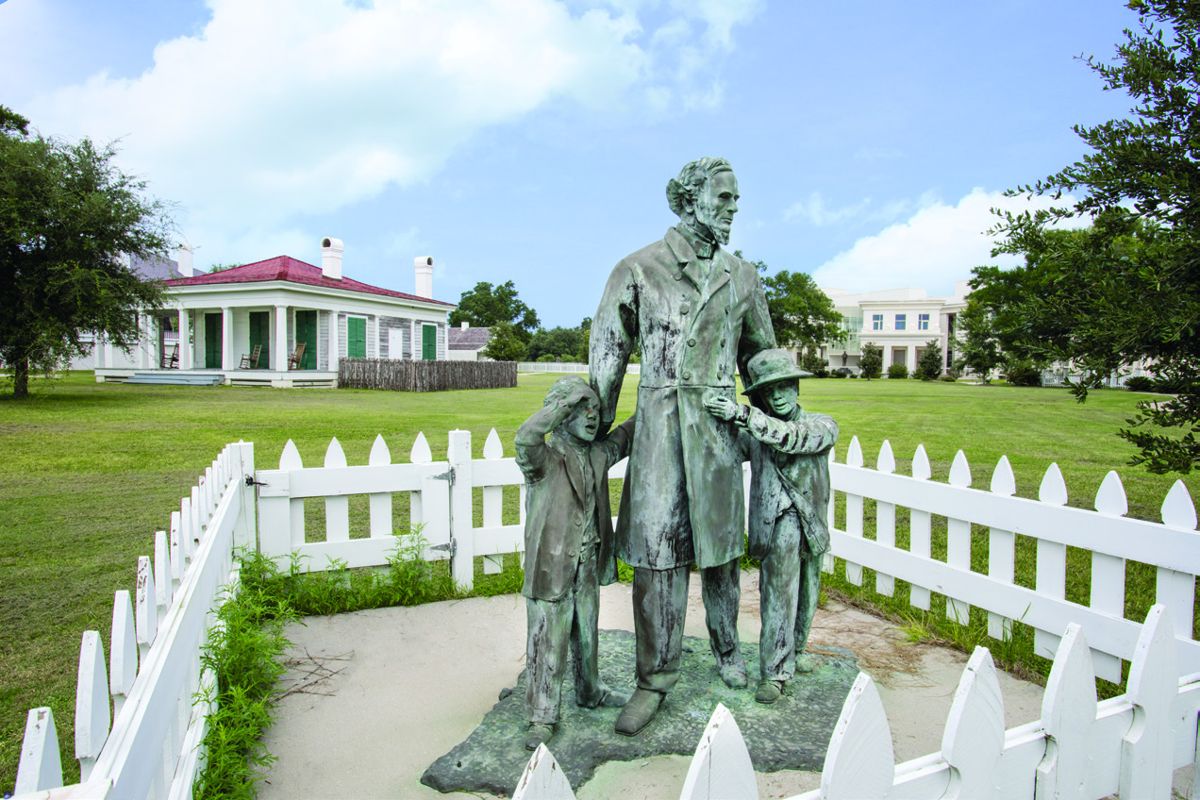 Bronze statue of Confederate President Jefferson Davis with his son Joseph and adopted son sculpted by Gary Casteel.