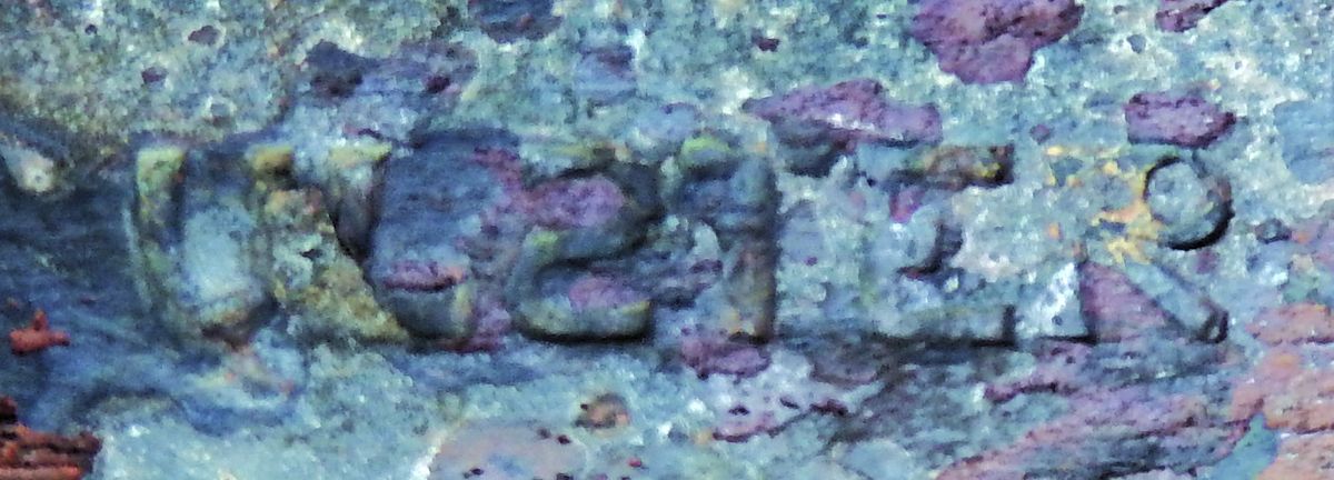 Diagonal brace with a closeup of the “Ulster” inscription. (The Mariners’ Museum and Park.)