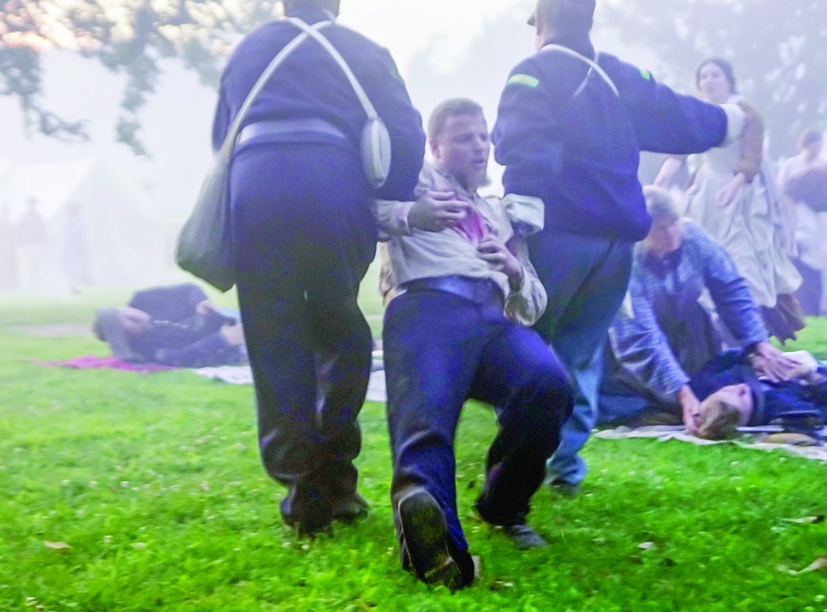 Jesse Henry being taken off of the Gaine’s Mill battlefield. (Tom George Davison)