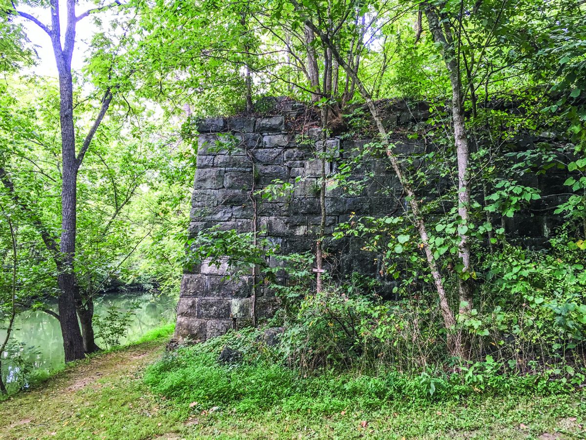 Valley Pike pre-war bridge pier. (American Battlefield Trust)