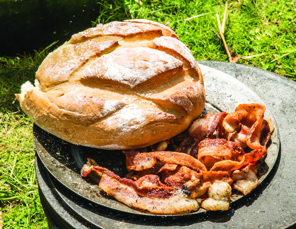 A pound of bread and a pound of meat was the usual daily fare provided to soldiers by the Confederate government at the beginning of the conflict.