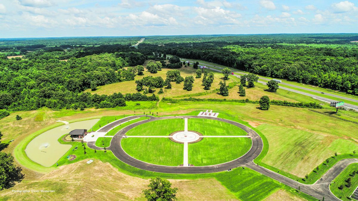 Aerial view of Parkers Crossroads new cemetery. (Courtesy Tennessee Department of Veterans Affairs.)