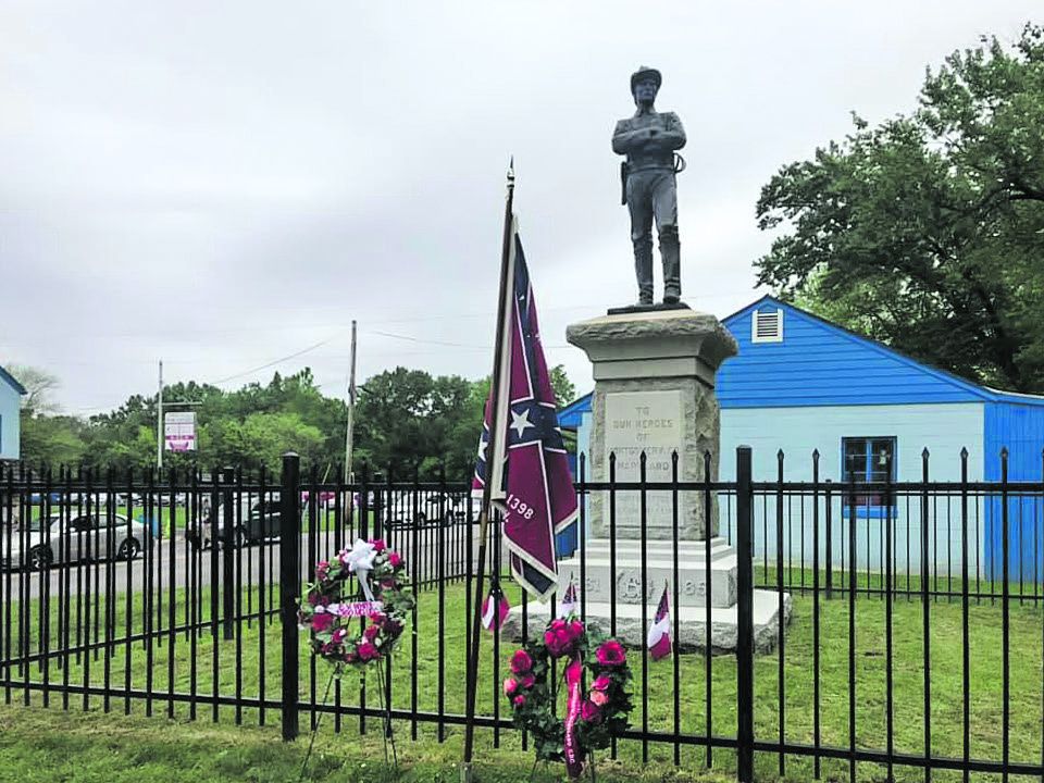The rededicated statue on its new site at White’s Ferry, Maryland. The color guard (not shown) was provided by the Maryland Division, Sons of Confederate Veterans.