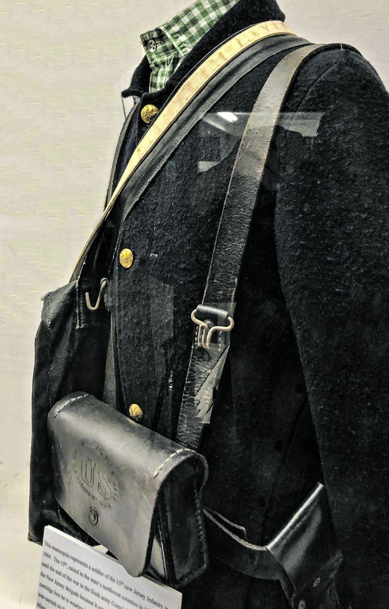 Reproduction Mann cartridge box on a mannequin dressed as a member of the Fifteenth New Jersey Infantry in 1864 at the National Guard Militia Museum of New Jersey. (Joseph Bilby)