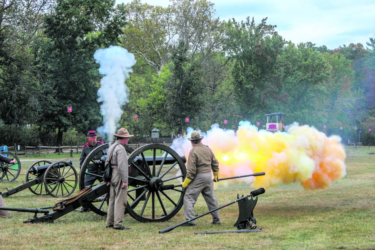 Hardaway’s Alabama Battery pulls the laynard to fire their piece and demonstrates why safety practices are so important when firing artillery, due to the significant vent flame and muzzle blast from the relatively large powder charges used.