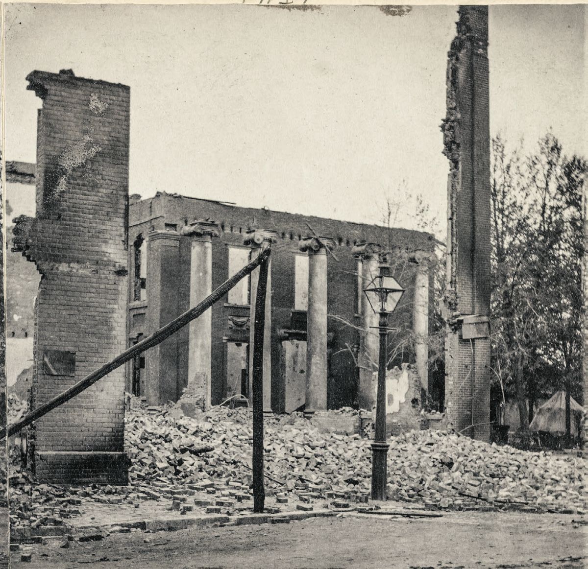 Franklin County Courthouse destroyed by McCausland Troops. (Library of Congress)