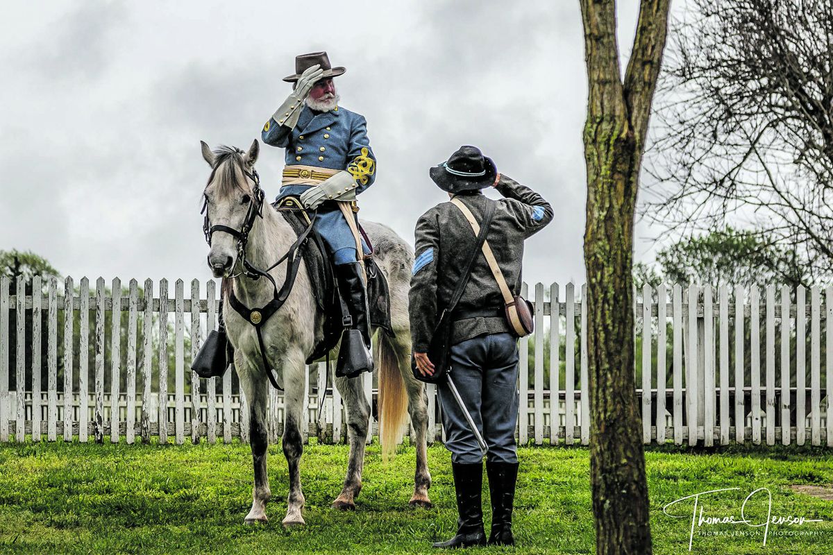 “Appomattox: The Last 48 Hours.” General Lee’s immaculate uniform and appearance are in sharp contrast to that of Grant; mud-spattered, no spurs or hat cords, wearing a privates’ blouse. (Thomas Jessee as General Lee and Curt Fields as