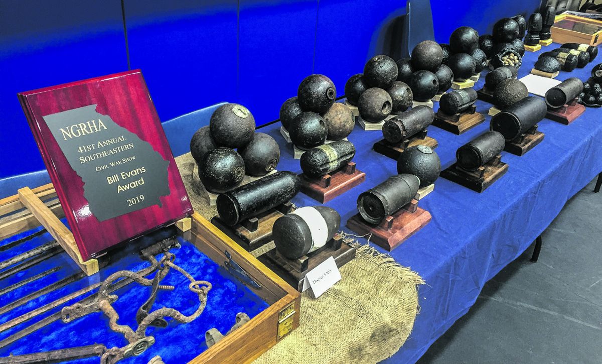 Stan Wills and Roy Baker won “Bobby Westbrook / Bill Evans Display” for his locally dug relics display.