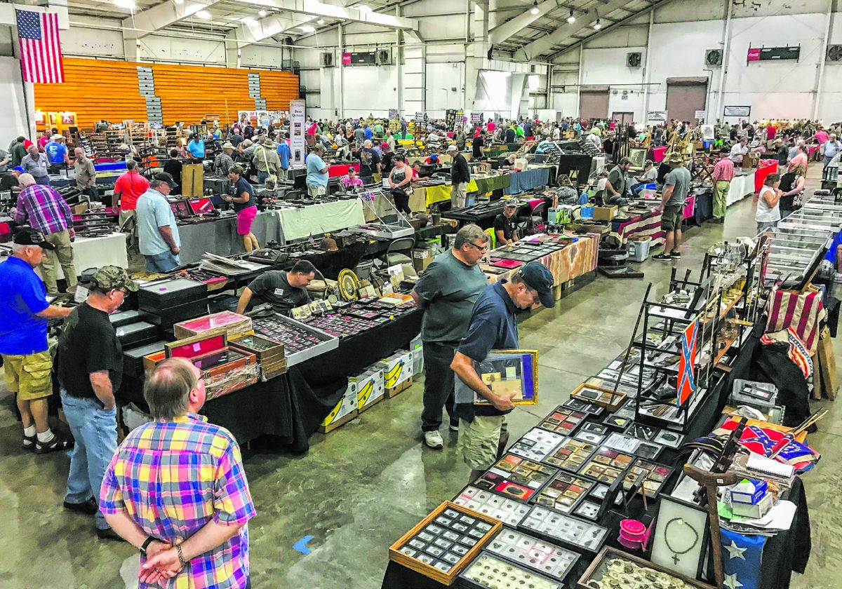 The show had a large walk-in crowd, as seen by this photo.