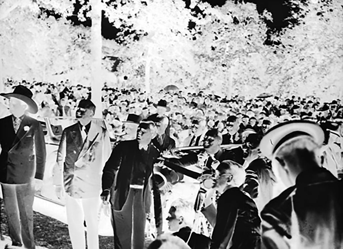 President Franklin Delano Roosevelt unveiling the Lee monument on June 12, 1936.