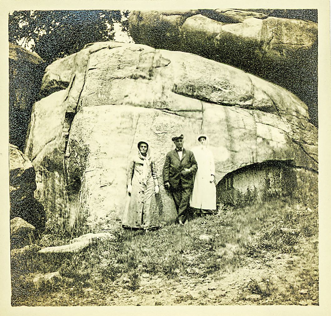 These two photographs show Lieut. Yeager’s daughter, son- in-law, and granddaughter visiting Devil’s Den and the 153rd’s monument on Blocher’s Knoll in the early twentieth century.