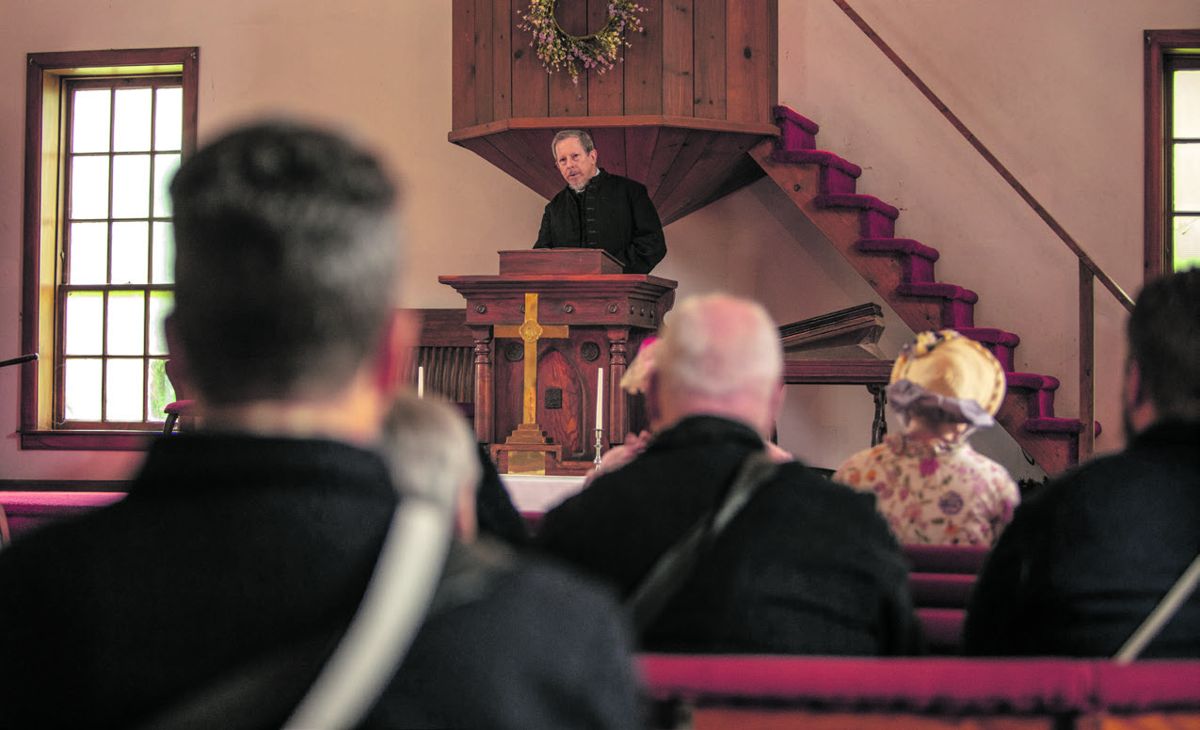 Andy Gelfert, of Pasadena, Md., at the pulpit of Christ Church. (All photos by Michelle Barkdoll)