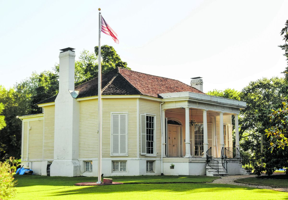 Now a house museum, Violet Bank saw service as a VFW post as well as Colonial Height’s first (All photos by Bob Ruegsegger)