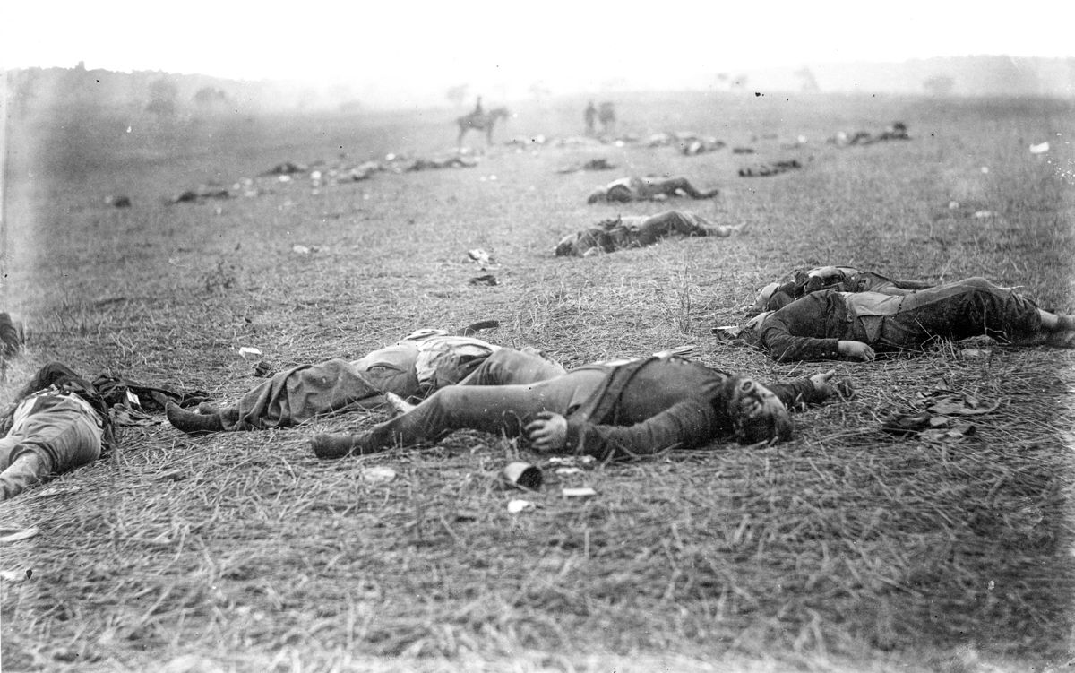 Unburied bodies at Gettysburg. Library of Congress.