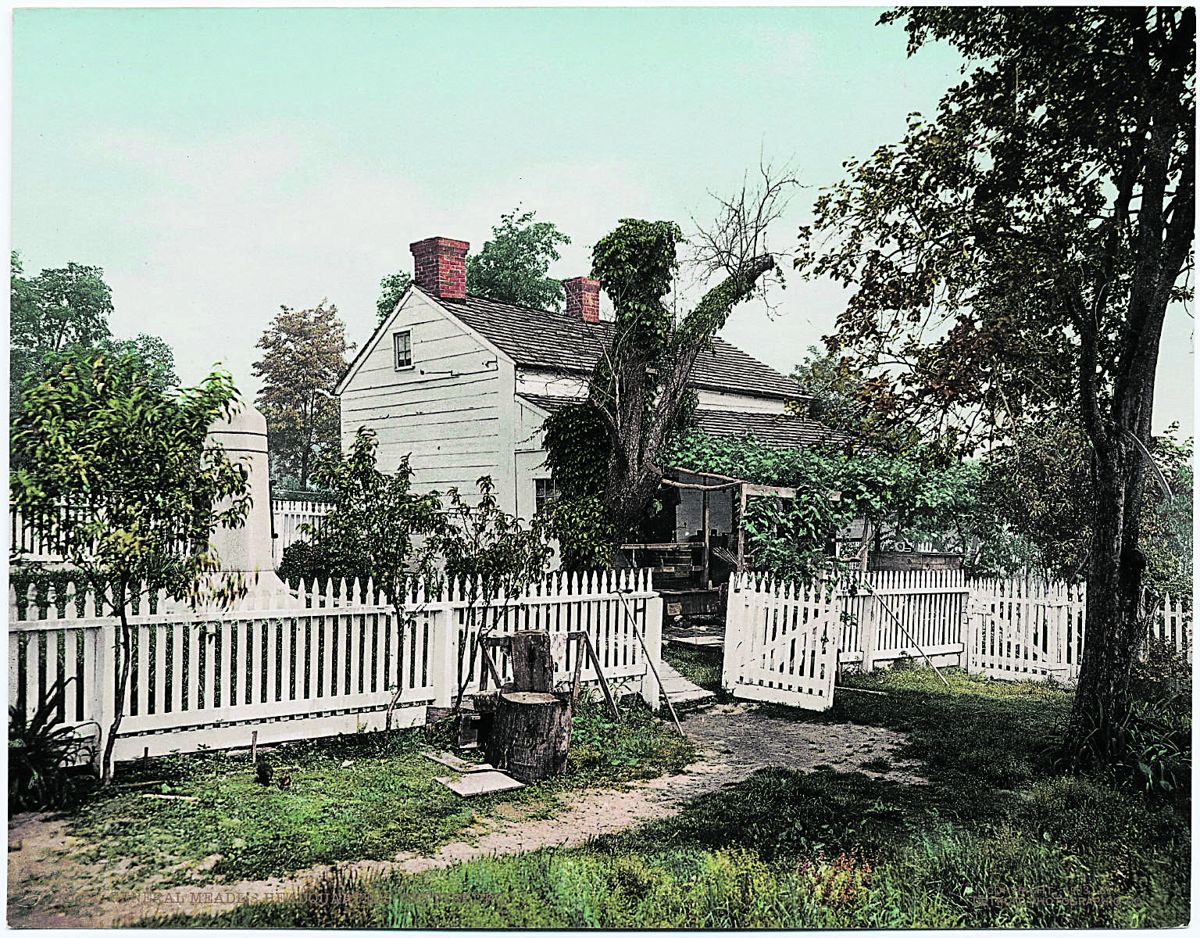 General Meade’s Headquarters, Lydia Leister Farm, Gettysburg, Pennsylvania. A photochrom postcard published by the Detroit Photographic Company.