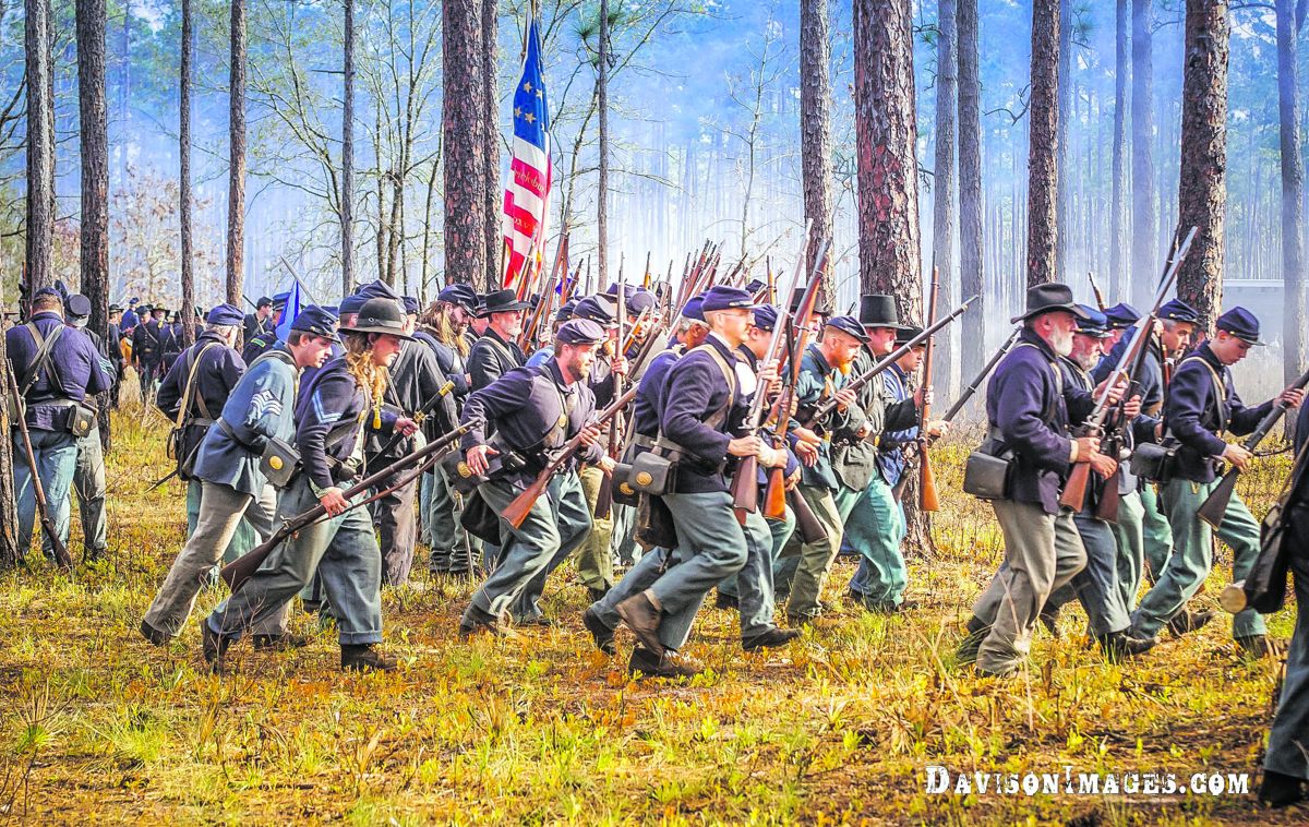 Federal troops charge the advancing Confederates. (Tom Davison)