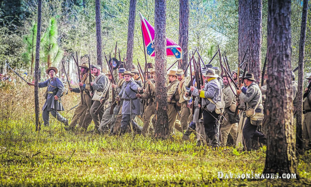 Confederates charge toward the advancing Federal troops. (Tom Davison)