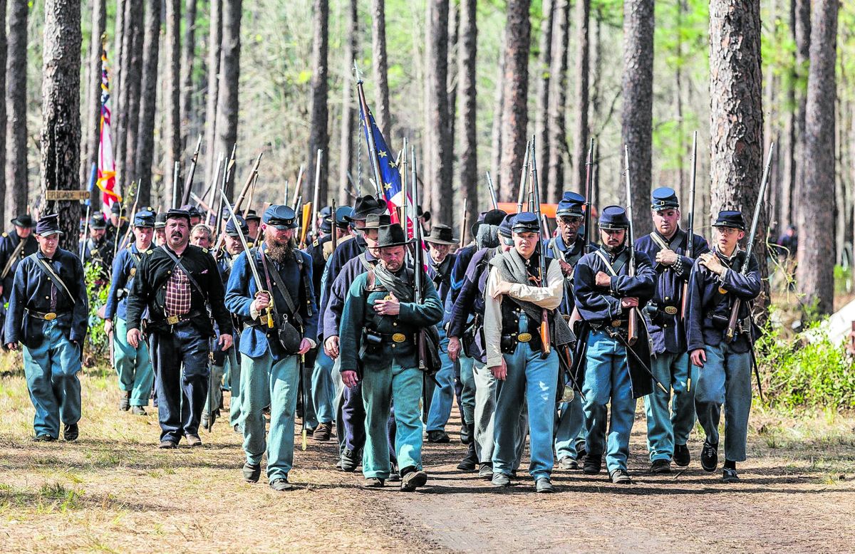 Federal infantry marching into battle. (Jud Johnson)