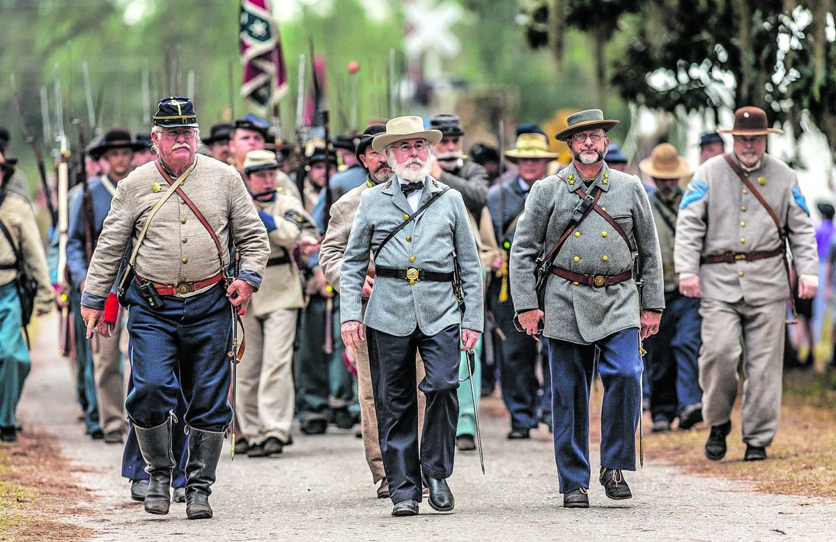 Finnegan leads Confederate infantry. (Jud Johnson)