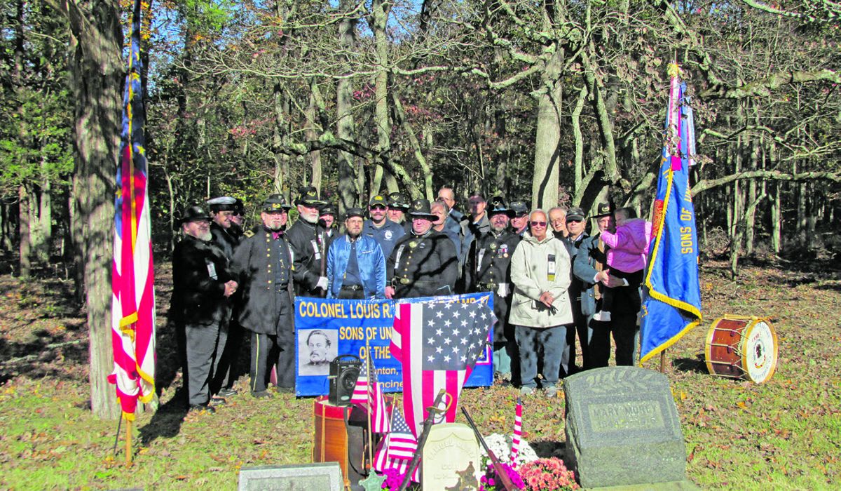 Group photo of the participants of the dedication.