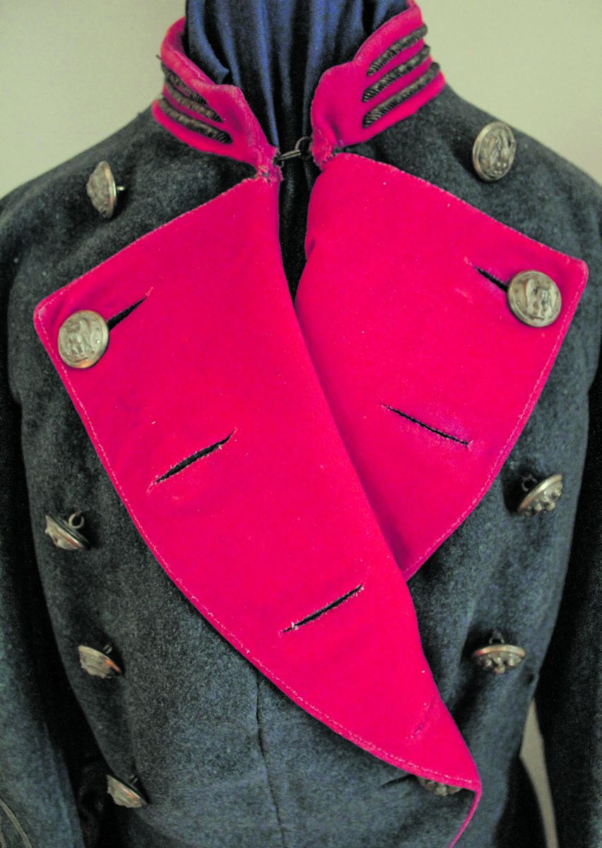 Stunning Identified CS Regulation Artillery Frock Coat — photograph 4 from the original article