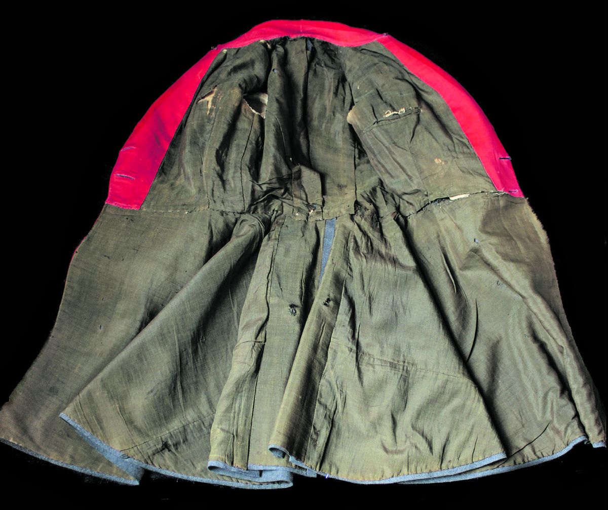 Stunning Identified CS Regulation Artillery Frock Coat — photograph 5 from the original article