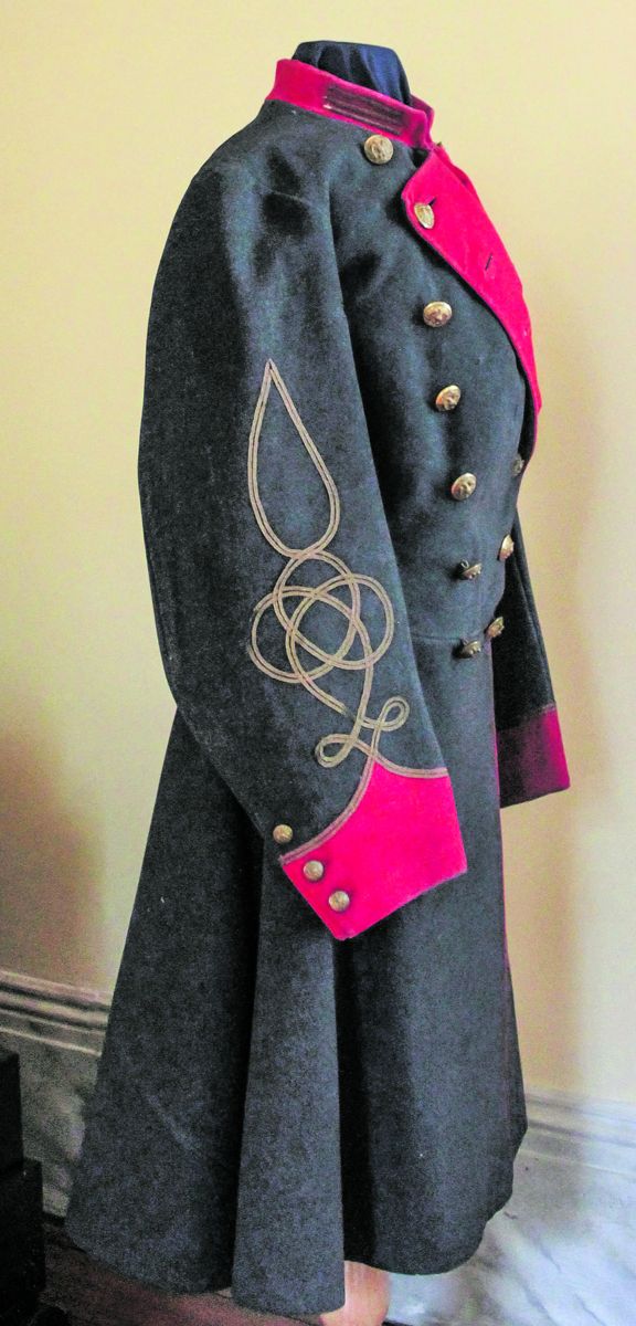 Stunning Identified CS Regulation Artillery Frock Coat — photograph 6 from the original article