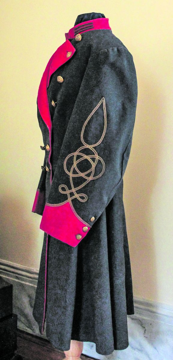Stunning Identified CS Regulation Artillery Frock Coat — photograph 7 from the original article