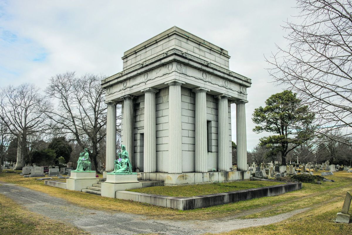 Core Mausoleum. All photos by Bob Ruegsegger.