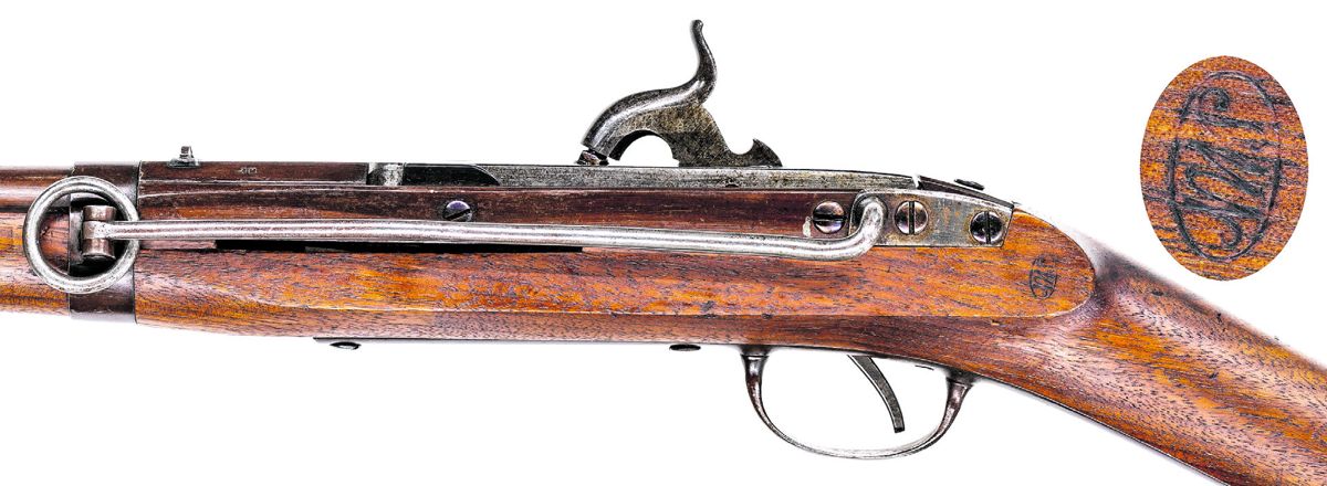 Hall-North receiver with the breech block closed, showing the side-mounted action operating lever. Note that no Ordnance Officer’s final acceptance cartouche was applied to this carbine, which is not uncommon on these arms. Note the fire blued operating lever that is toning towards