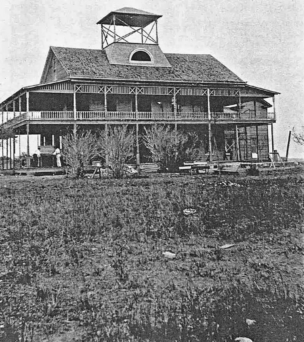 Manor House, 1905. From the Friends of Chisnegut.
