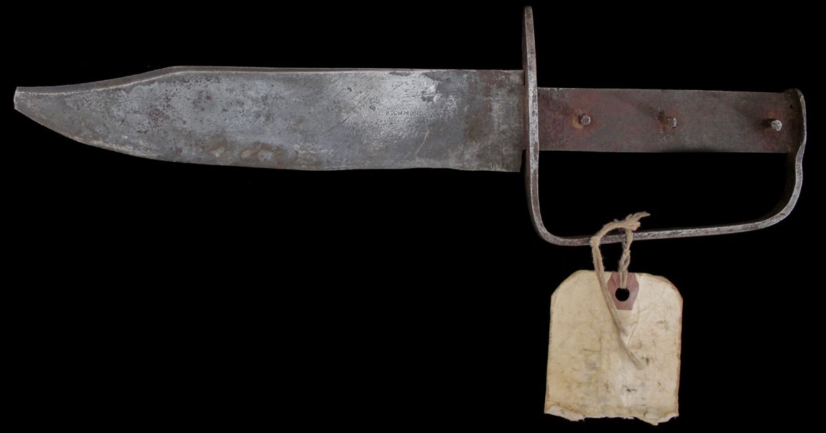 Above: Left side of knife, showing Burger & Brothers Richmond, VA.