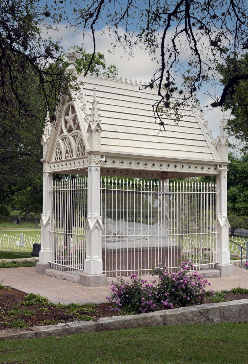 Gravesite of Confederate General Albert Sidney Johnston at the Texas State Cemetery in Austin, Texas. (Library of Congress, Highsmith, Carol M., photographer.)