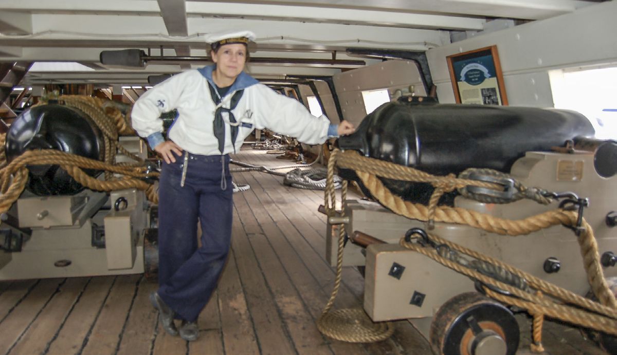 Sloop of War gundeck. (Bob Ruegsegger photo)
