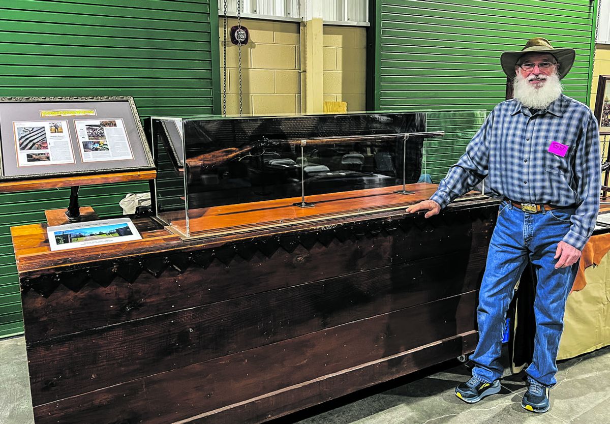 Greg Murry and his display of The Crockett Long Rifle easily won the Best Weapon Award.
