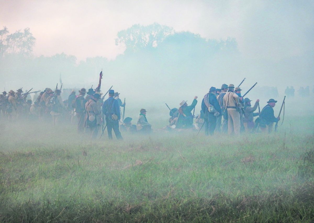 Saturday dawn fighting. All photos by Greg L. Wade.