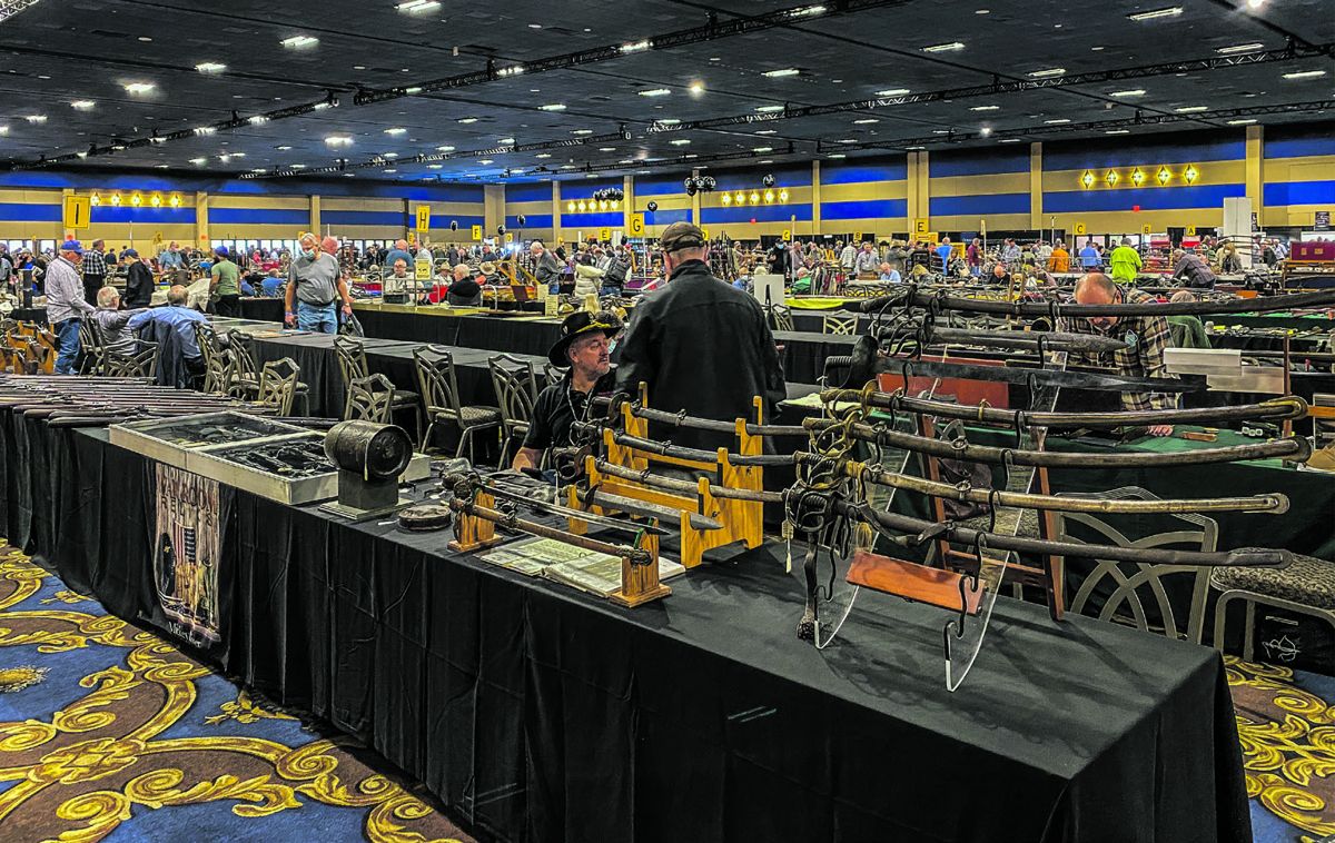 Las Vegas Antique Arms Show News and Gallery — photograph 3 from the original article