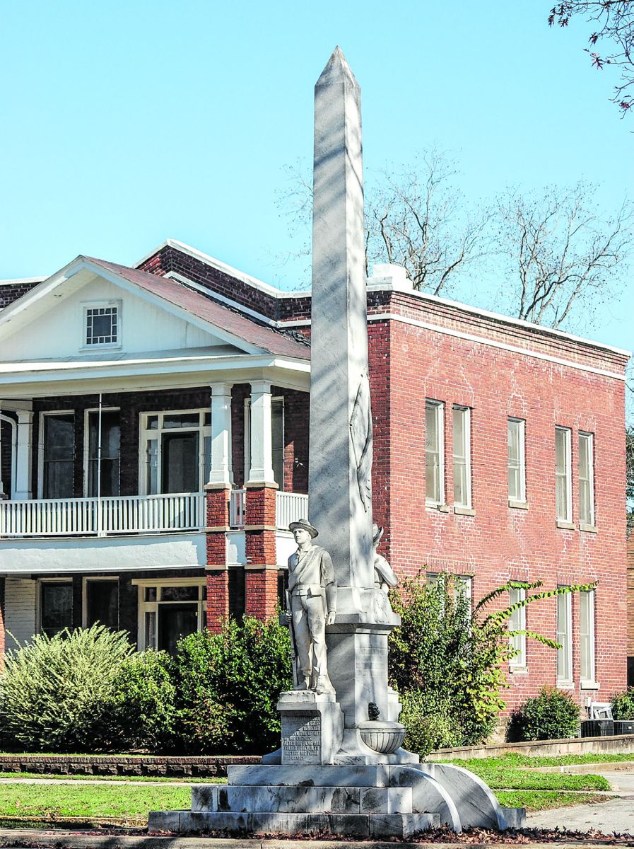 Confederate Monument in Milledgeville. (Gould Hagler)