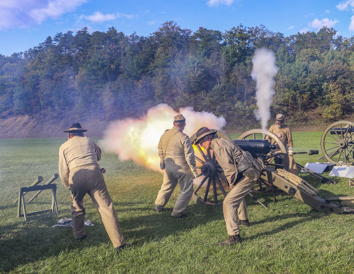Hardaway’s Alabama Battery took 1st place in the howitzer class with Jeffrey Baldwin’s Tredegar 12-pounder field howitzer. (Niki Bethke)