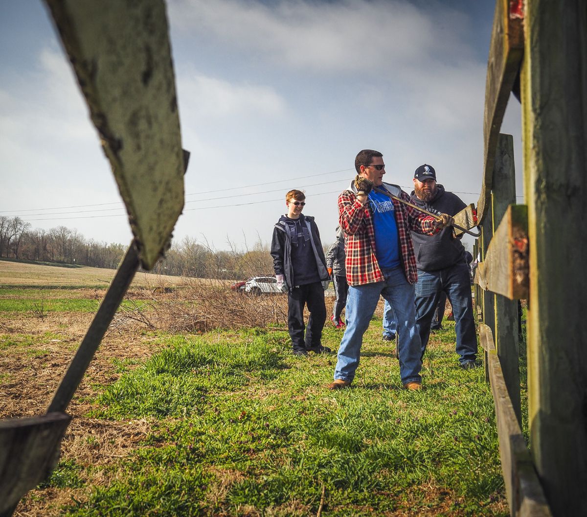 Park Day participants repair fences at the Monocacy National Battlefield. Photo by Matt Brant.