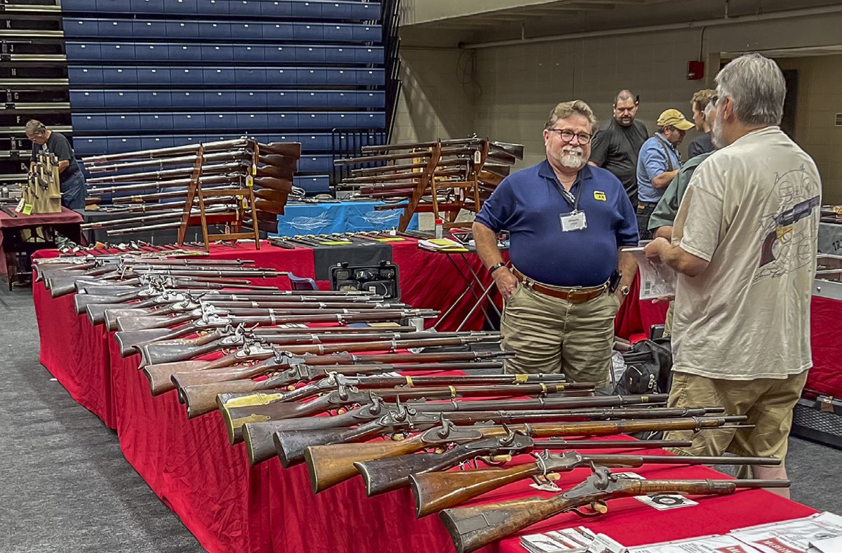 45th Annual Southeastern Civil War & Antique Gun Show News — lead photograph from the original article
