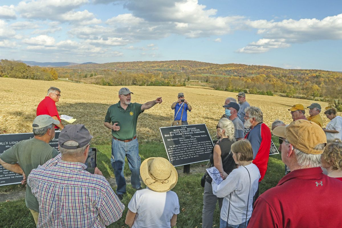 Don Hankenson describes Hill’s arrival at Antietam. (All battle site pictures by Bill Kamenjar.)