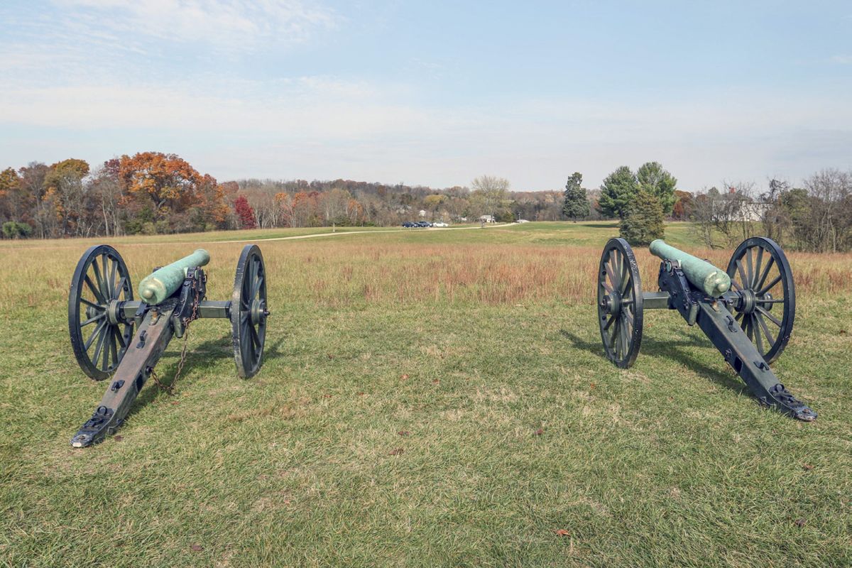 Views from the surrender site towards Maryland Heights on the left and Loudoun Heights on the right.