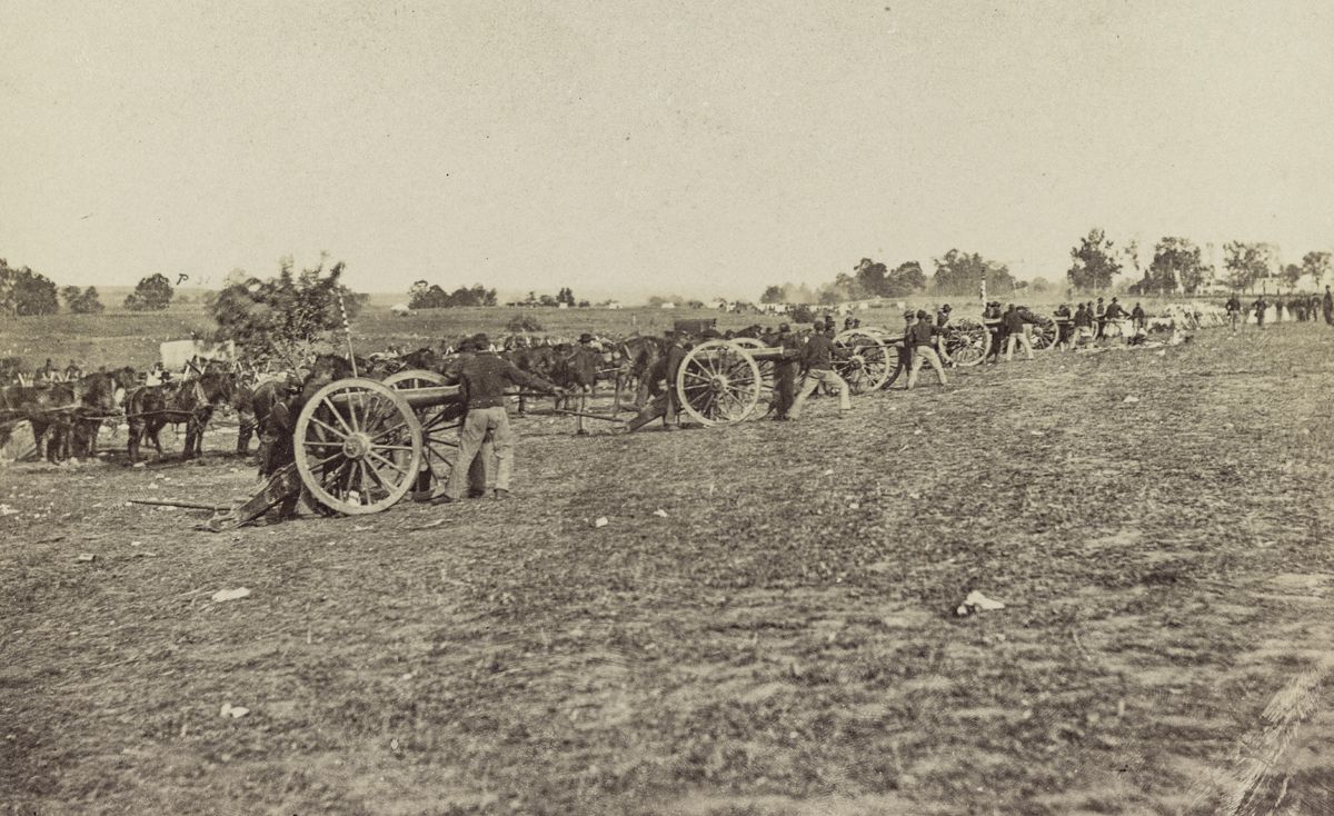 To cover the Federal’s third river crossing at Fredericksburg, their artillery provided a “fierce fire” that allowed units to row pontoon boats across and form a bridgehead. (Library of Congress)