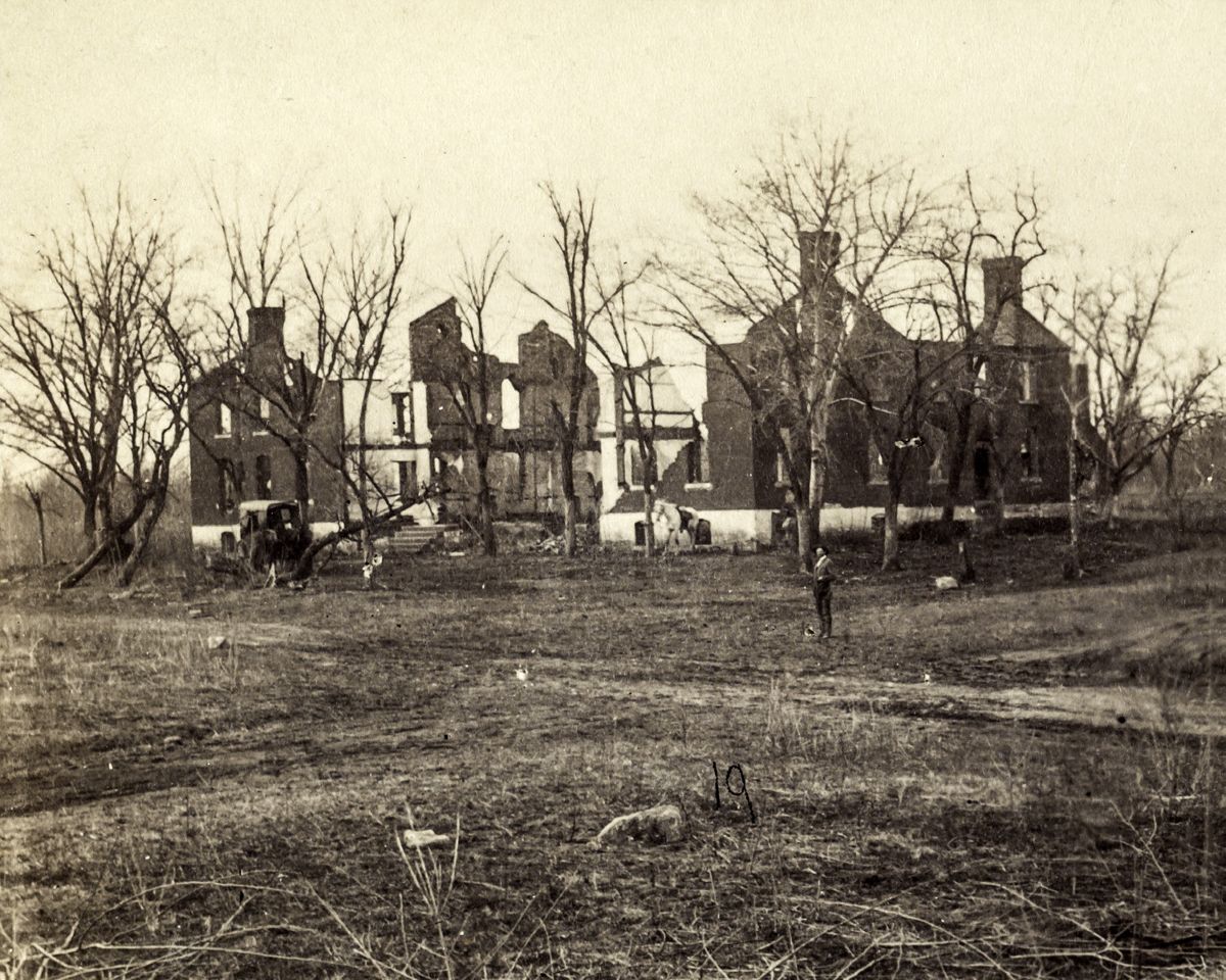 Taken in 1866, this photograph of the Chancellor House ruins shows the extensive damage caused by the May 3, 1863 fire. (Library of Congress)